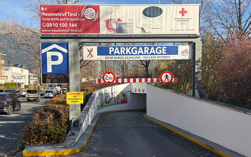 Parkgarage Einfahrt